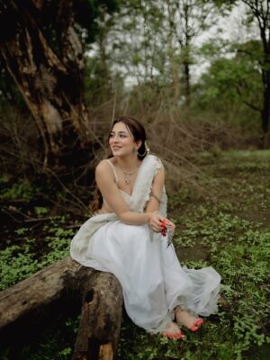 Shivali Rijhwani Instagram - 🦢🪷
This look is built on the idea of “Purity meeting Depth” - a white saree symbolizing simplicity and calm, paired with natural elements. The gajra, the earthy tones of water and sky becomes the muse and the story.
From vision to reality - all thanks to my A-team. Styling – @stylistgurleenkaur
Photography – @snapbyte_ @look_book_by_snapbyte