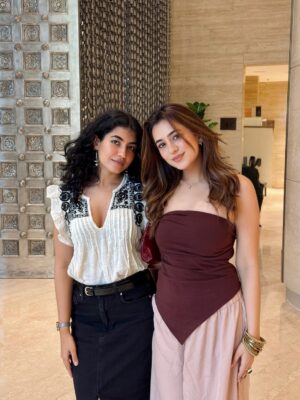 Shivali Rijhwani Instagram - A Sunday well spent #swiperight
Started with the gorgeous sunday brunch buffet at @jwmarriottsahar
(clicked more pictures than I ate, guilty 🤭)
Sister time over endless food laughs
Quick detour to @bellissimonailstudio for her nails
Shopping spree with my A-team at @hm 🛍️
And wrapped it all up with a heart full of gratitude.
Wholesome days like these >>>