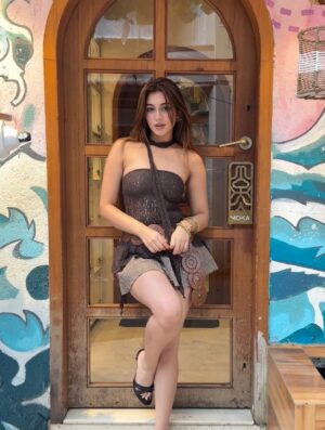 Shivali Rijhwani Instagram - Serving looks, stealing glances & walking Bandra like it’s Paris 🤎🎀