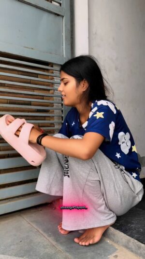 Shivangi Prajapat Instagram - Wait for end 😂
#chotiifam #reelitfeelit #reelkarofeelkaro #viral #trending #funny #contentcreator