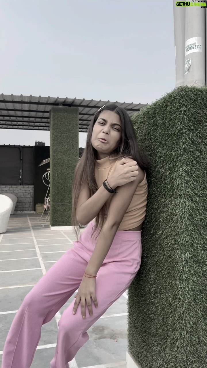 Shivangi Prajapat - 152K Likes - Jor ki lg gyi 🥹🥲
#chotiifam #trending #reels #reelitfeelit #reelinstagram