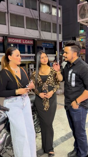 Shivani Gupta Instagram - #avnilaptopsolutionnehruplace #viralvideos #trendingreels #trendingreels #instagram #trending #avnilaptopsolution #instagood #explorepage✨