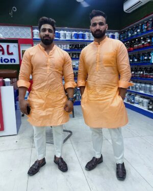 Shivani Gupta Instagram - @pahalnutrition की आज 85 branch complete होगी है इतना प्यार देने के लिए दिल से शुक्रिया दोस्तों हरियाणा दिल्ली उत्तर प्रदेश मुम्बई पंजाब राजस्थान & विदेश मै @pahalnutrition__dubai 🙏🏻. Next franchise konse जगह open होनी चाहिए जल्दी जल्दी बताऔ दोस्तों जय श्री राम @pahalnutritionoffical #pahalnutrition💪💪