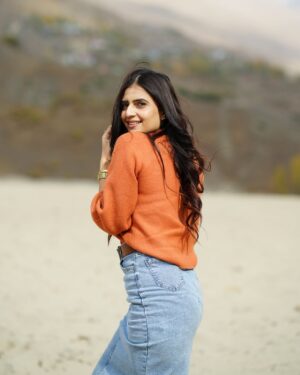 Shivani Yadav Instagram - ~match my vibe🧡
