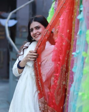 Shivani Yadav Instagram - Dil ko dil rakha hai ..बाज़ार नहीं होने दिया ❤️
Ps :- styled by me🙈