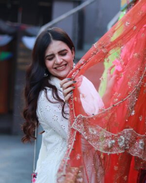 Shivani Yadav Instagram - Dil ko dil rakha hai ..बाज़ार नहीं होने दिया ❤️
Ps :- styled by me🙈
