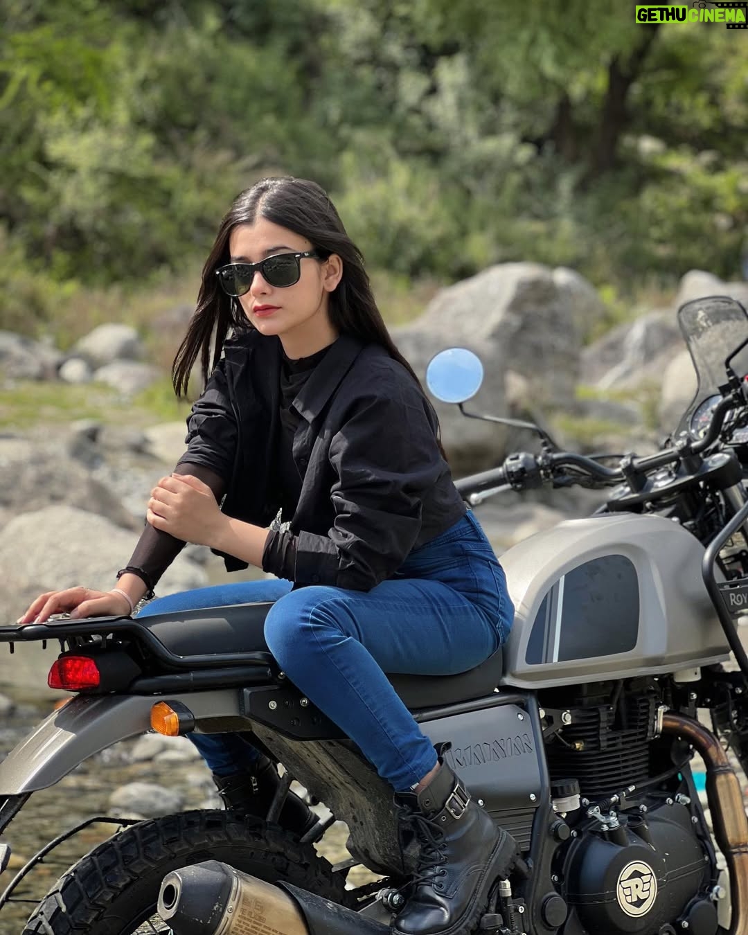 Shiyya - 57.9K Likes - The most important thing you’ll ever wear is your attitude 🖤
.
#shiyyans 
.
#foryou #trending #fyp #love #bikes #himalayan #riders #influencer #fashionblogger #fashion #travel #travelgram #instagram #indianfood #instadaily #explorepage #himachalpradesh #blogger #blog #trend #travelling #photoshoot #wildlife