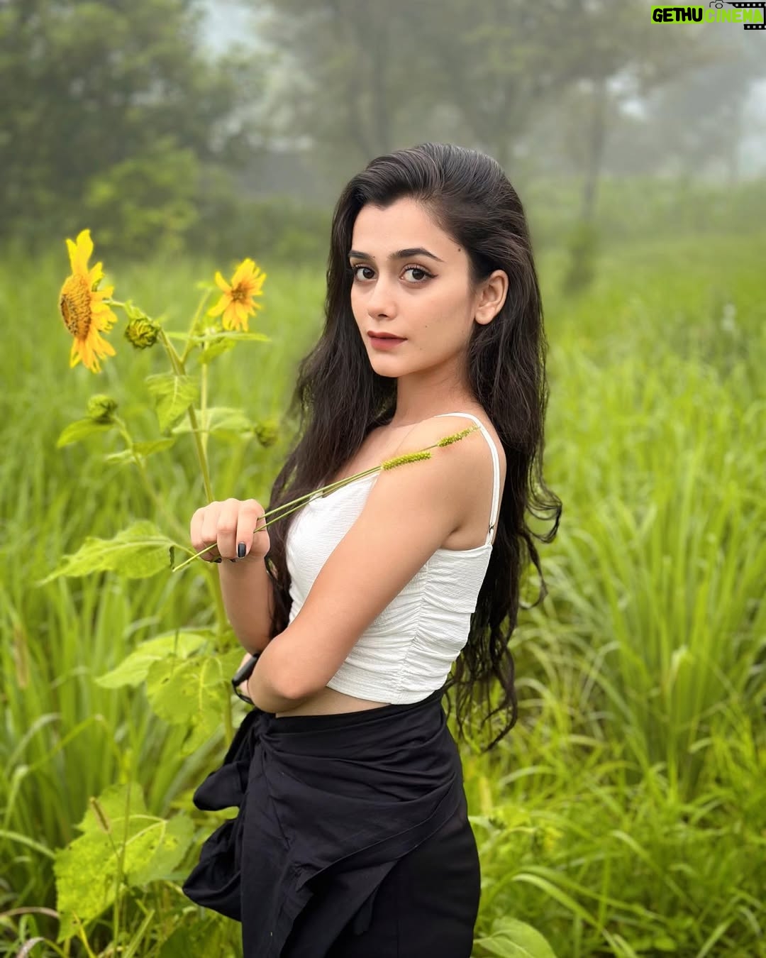 Shiyya - 53.6K Likes - Kafeerana sa hai 🌻
.
#shiyyans #photoshoot #travelphotography #beautiful

#trending #explorepage #love #beauty #beautiful #instagram #instagood #instadaily #instafashion #fashionmodel #influencer #modelshoot #fashionblogger #blogger #foryou #likes #photography #follow #bhfyp #photooftheday #viral #fashionista #instamood #lifestyle #ootd #ootdfashion