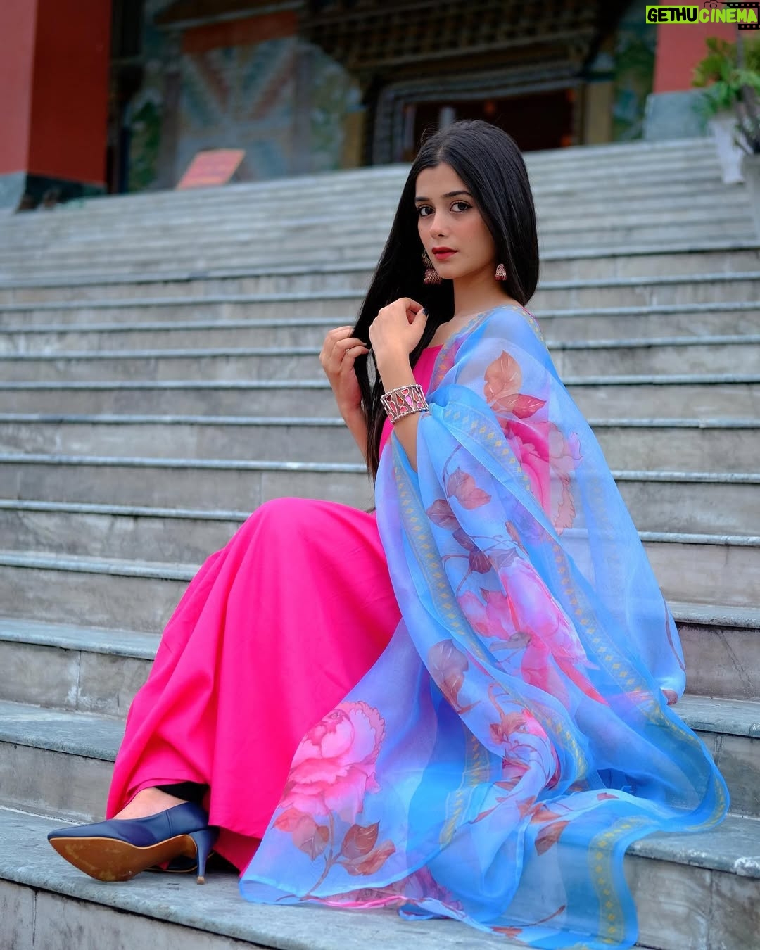 Shiyya - 52.2K Likes - Jaana samjho na, dil kehta hai 💕
.
#shiyyans 
.
#trending #fyp #instagood #instagram #photooftheday #influencer #beautybloggers #instafashion #fashionblogger #beautiful #indianattire #traditional #suit #outiftideas #foryou #trend