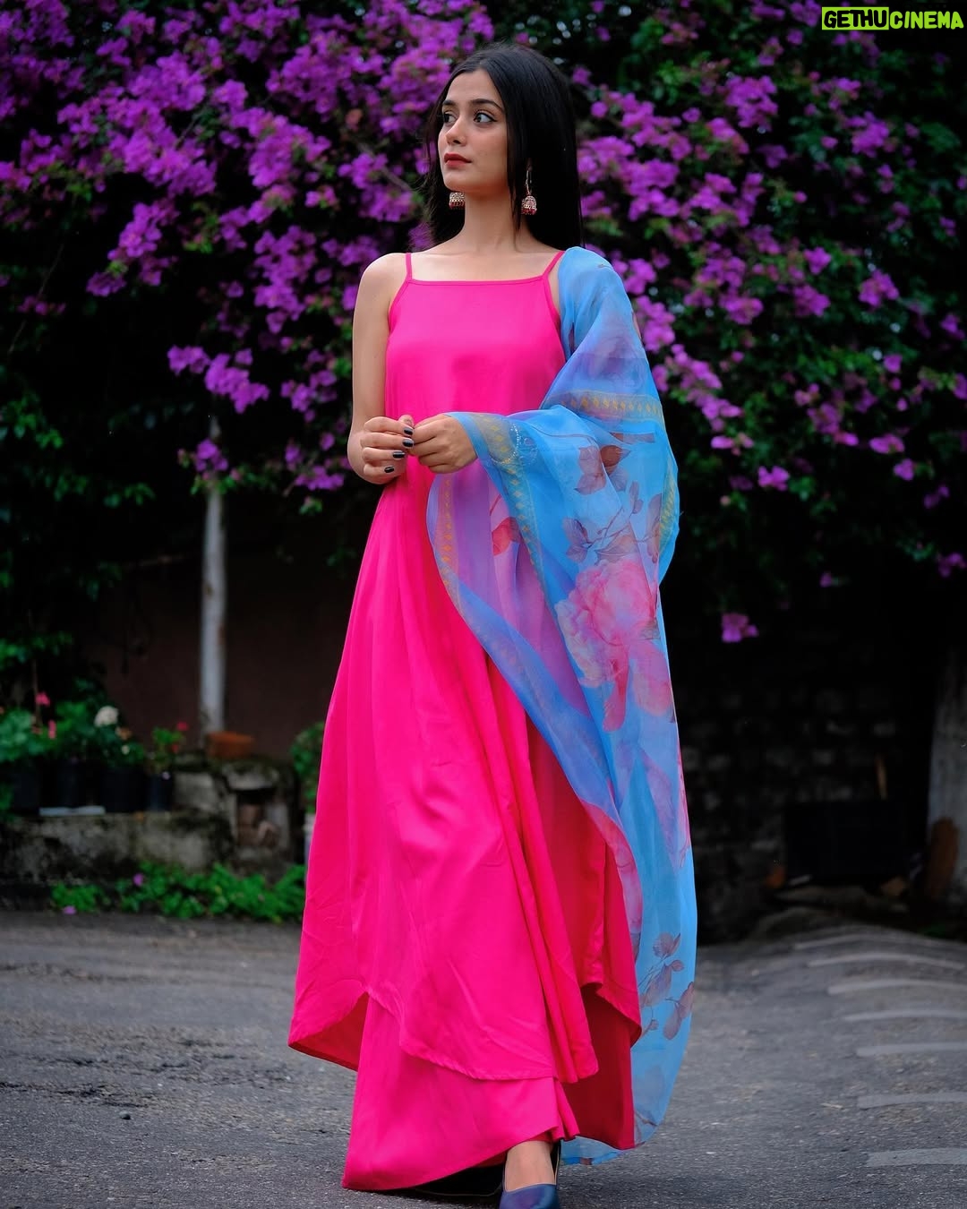 Shiyya - 52.2K Likes - Jaana samjho na, dil kehta hai 💕
.
#shiyyans 
.
#trending #fyp #instagood #instagram #photooftheday #influencer #beautybloggers #instafashion #fashionblogger #beautiful #indianattire #traditional #suit #outiftideas #foryou #trend