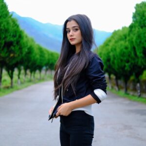 Shiyya Instagram - I 🖤 you
.
#shiyyans
.
#trending #travel #travelphotography #indianfood #love #explorepage #trending #trend #exploremore #black #fashionstyle #fashionblogger #blogger #blog #fashionstyle #beauty #beautiful #fashiongram #instagram #instagood #instalike #likesforlike #liketeams #travelling #instalike