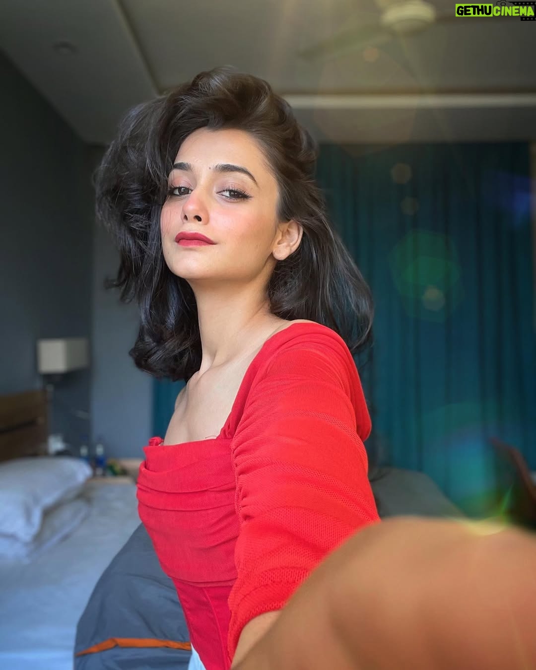 Shiyya - 55.7K Likes - Drop ‘♥️’ 
.
#shiyyans 
.
#trending #photoshoot #explorepage #trendingnow #explore #indoor #red #photography #photoeveryday #instagram #instagood #ınstagood #goodvibes

#instagram #instagood #instadaily #instafashion #fashionmodel #influencer #modelshoot #fashionblogger #blogger #foryou #likes #photography #follow #bhfyp #photooftheday #viral #fashionista #instamood #lifestyle