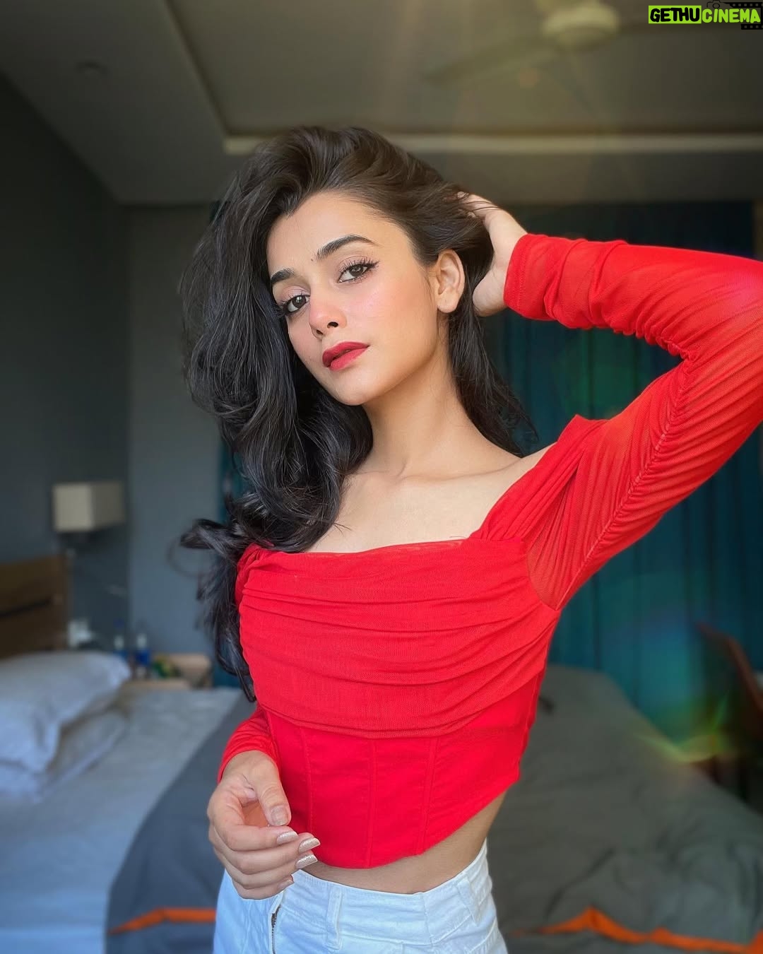 Shiyya - 55.7K Likes - Drop ‘♥️’ 
.
#shiyyans 
.
#trending #photoshoot #explorepage #trendingnow #explore #indoor #red #photography #photoeveryday #instagram #instagood #ınstagood #goodvibes

#instagram #instagood #instadaily #instafashion #fashionmodel #influencer #modelshoot #fashionblogger #blogger #foryou #likes #photography #follow #bhfyp #photooftheday #viral #fashionista #instamood #lifestyle