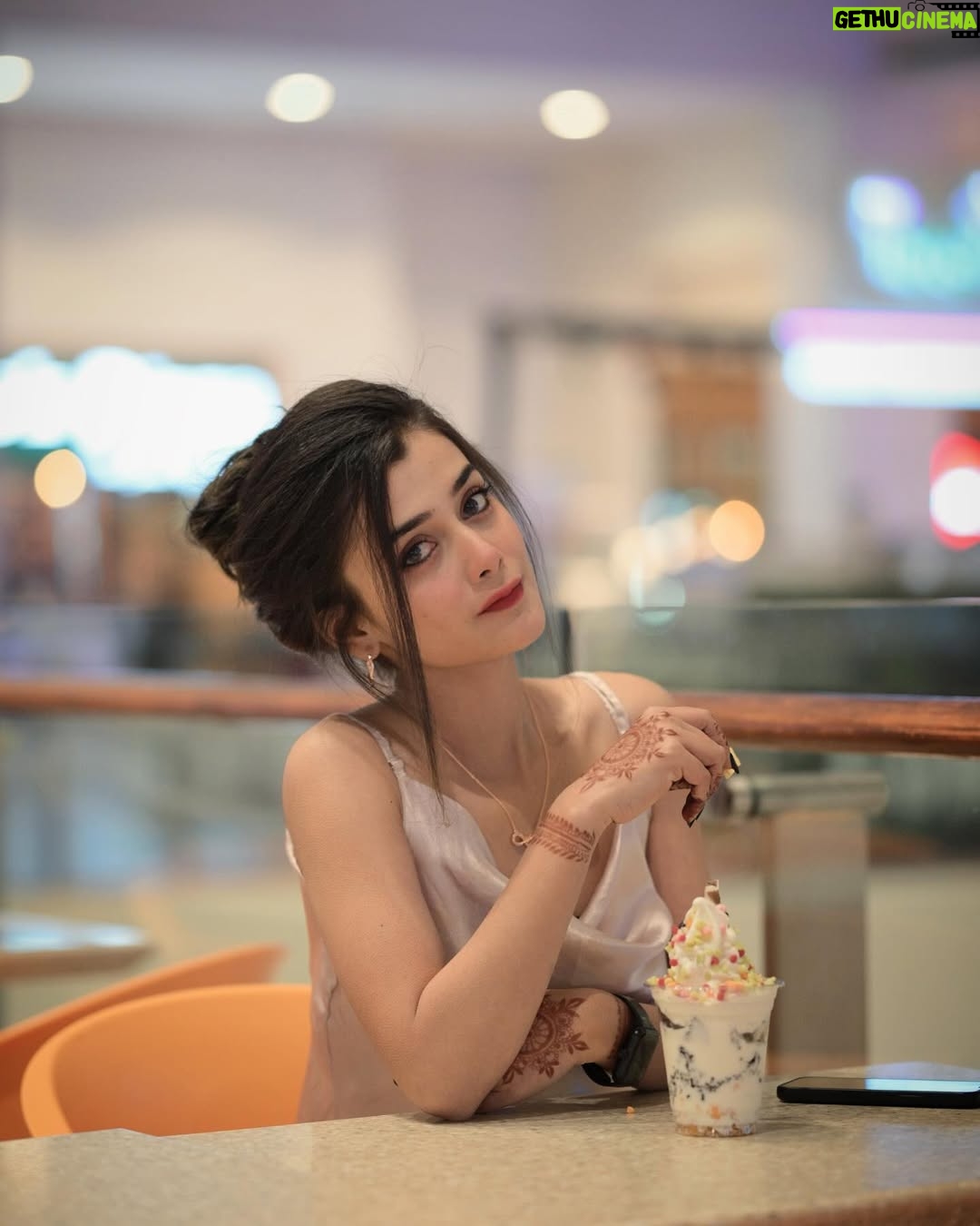 Shiyya - 69.1K Likes - Sugar for you & salty for others 💕
.
📸 : @face.in.frame 
.
#shiyyans 
.
#trendingnow