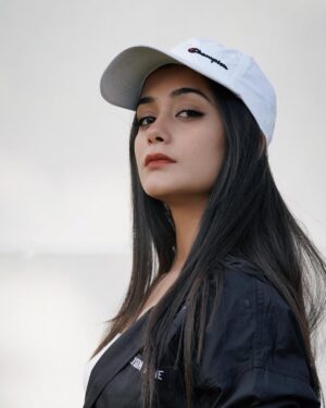 Shiyya Instagram - Thanks For Loving Me. That’s enough for me ☑️
.
#shiyyans
.
#fashionmodel #fashionblogger #fashion #ootd #outfitoftheday #blogger #beauty #explorepage #explore #trending #beautiful #travelblogger #photooftheday #photoshoot #shoutout #likesforlike #followforfollowback #white #bestoftheday #instagood #instagram #instalike #instadaily #fashionphotographer #style #trend
