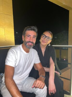 Shokran Mortga Instagram - بالأمس حفل عشاء لإطلاق النسخة 25 من حفل الموريكس دور للدكاترة المميزين زاهي وفادي الحلو شكراً للدعوة الكريمة وعقبال اليوبيل الماسي
كانت فرصة للقاء الأصدقاء من نجوم وفنانين وصحافة كانت أمسية محبة وجمال وفن في بيروت المدهشة
مجموعة من الصور مع الأحبة
@drzahielhelou@drfadyhelou
@zeina.ibrahim@creafashionart