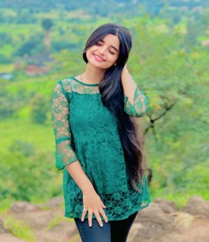 Shraddha Takke Patil Instagram - Majh naav Shraddha ani Tuz ? 🦋🤭
.
.
.
.
#shraddhatakke #viral #post #pic #like #punecity #exploring