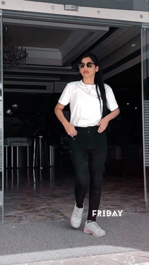 Shraddha Takke Patil Instagram - Violence like me 🔥
.
@takkeshraddha17 💜
.
.
.
#shraddhatakke #reels #trending