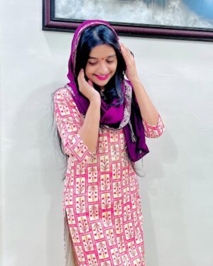 Shraddha Takke Patil Instagram - A smile is the prettiest thing you can wear 😉✨🖤
.
.
.
.
#shraddhatakke #smile #instagram #viral #trending #explore #feed