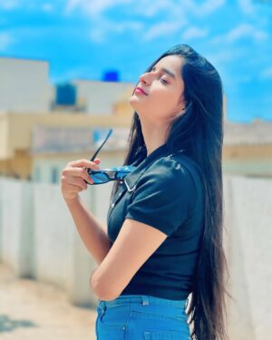 Shraddha Takke Patil Instagram - Radiate positive vibes only 😉
.
.
.
.
#shraddhatakke #pic #viral #picture #instagram #explore #pune #like #fyp #insta #feed