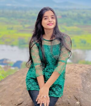 Shraddha Takke Patil Instagram - Majh naav Shraddha ani Tuz ? 🦋🤭
.
.
.
.
#shraddhatakke #viral #post #pic #like #punecity #exploring