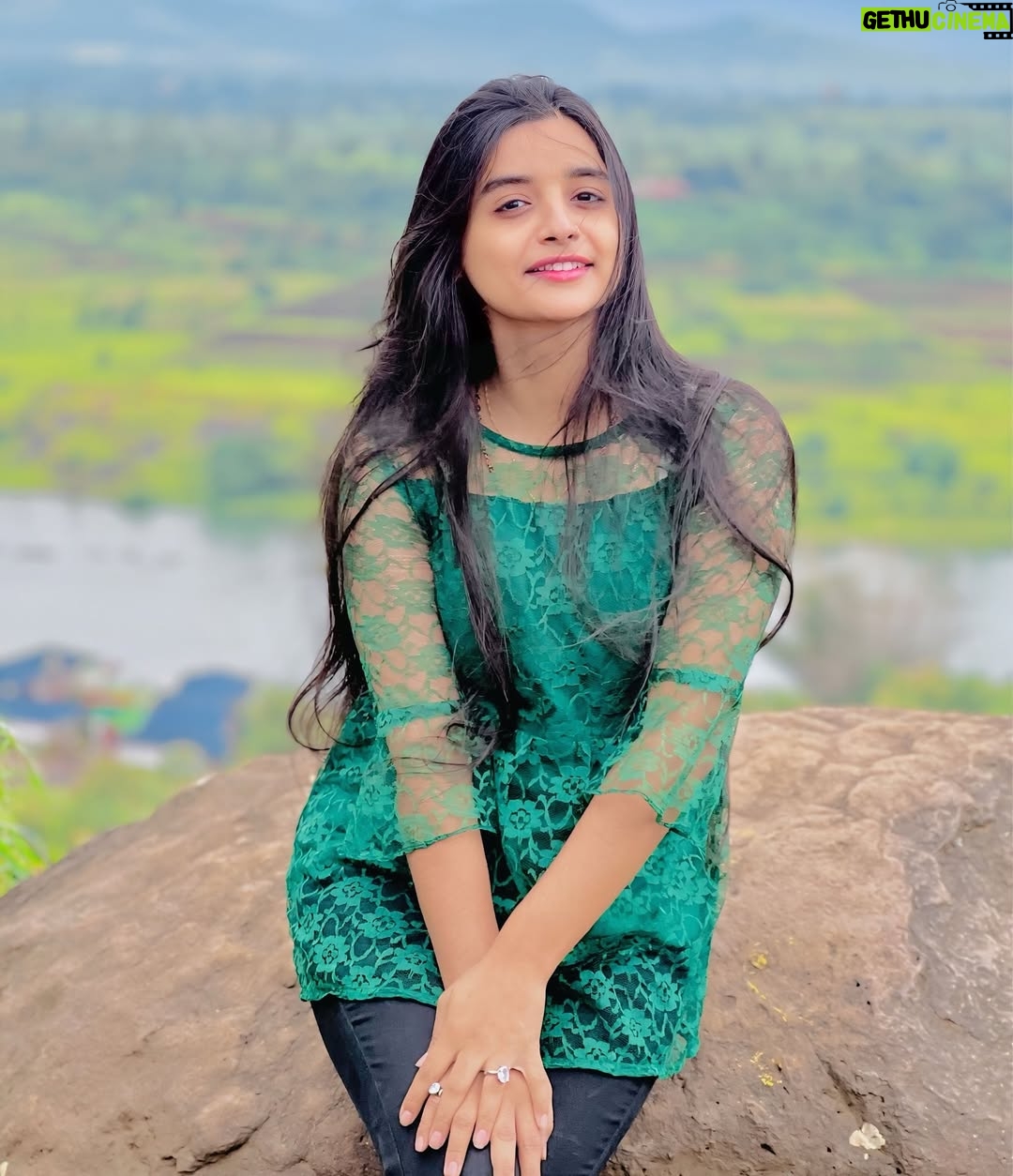 Shraddha Takke Patil - 31.3K Likes - Majh naav Shraddha ani Tuz ? 🦋🤭
.
.
.
.
#shraddhatakke #viral #post #pic #like #punecity #exploring