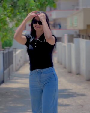 Shraddha Takke Patil Instagram - Radiate positive vibes only 😉
.
.
.
.
#shraddhatakke #pic #viral #picture #instagram #explore #pune #like #fyp #insta #feed