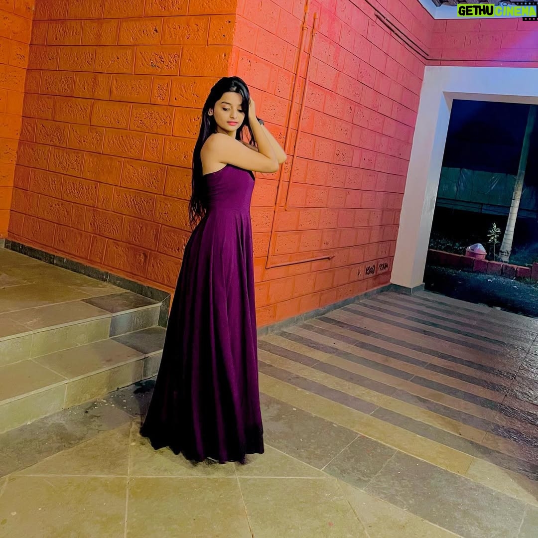 Shraddha Takke Patil - 17.3K Likes - ✨ 
.
.
.
.
.
.
#shraddhatakke #post #viral #pictures #photo #likeforlikes #likeforfollow #westernwear #look #feedfeed #explore #instagood #instagram