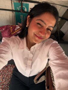 Actress Shraddha Yadav HD Photos and Wallpapers September 2025