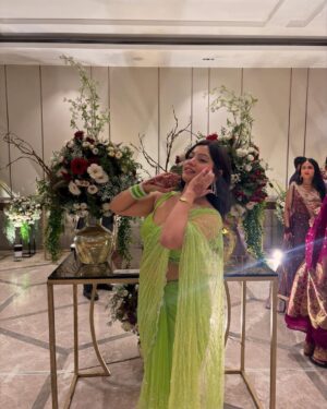 Shraddha Yadav Instagram - Be the dil par haath rakh kar “Haaye” to my hairflips👀💕
(Explore,explore page,foryoupage,foryou,trending)
#trending #explorepage #explore #foryou #foryoupage