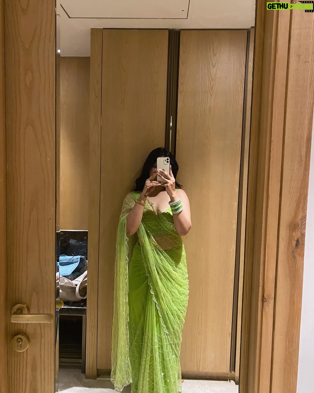 Shraddha Yadav - 3.7K Likes - Be the dil par haath rakh kar “Haaye” to my hairflips👀💕

(Explore,explore page,foryoupage,foryou,trending)
#trending #explorepage #explore #foryou #foryoupage