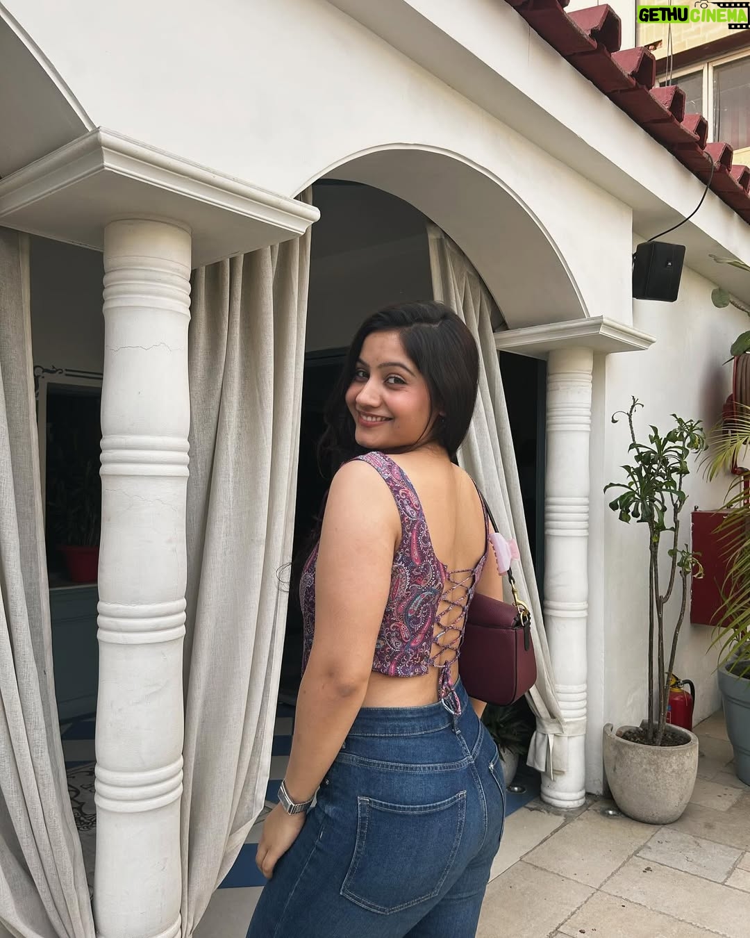Shraddha Yadav - 41.9K Likes - No pen and paper📝but look who drew your attention 🙂‍↕️🎀👉🏻👈🏻

(Explorepage, explore, foryoupage, foryou,trending, trendingnow)
#explorepage #explore #foryoupage #foryou #trending #trendingnow