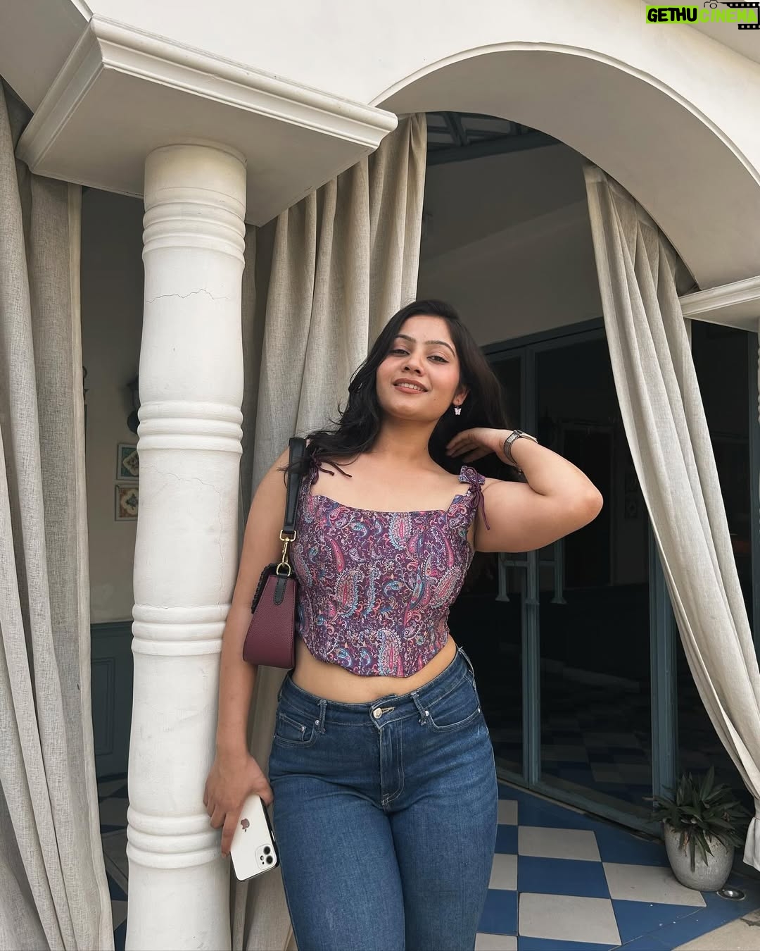 Shraddha Yadav - 41.9K Likes - No pen and paper📝but look who drew your attention 🙂‍↕️🎀👉🏻👈🏻

(Explorepage, explore, foryoupage, foryou,trending, trendingnow)
#explorepage #explore #foryoupage #foryou #trending #trendingnow