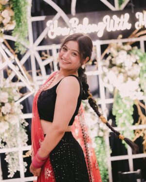 Shraddha Yadav Instagram - Mundeya ve, ho na mere peeche lattoo🙈
(Explorepage,explore,foryou,foryoupage,trendingnow,trending)
#explorepage✨ #explore #foryou #foryoupage #trending #trendingnow