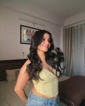 Shraddha Yadav Instagram - Pastel szn✨💛
(Explorepage,explore,foryoupage, foryou, trending, trendingnow)
#explorepage #explore #foryoupage #foryou #trending #trendingnow