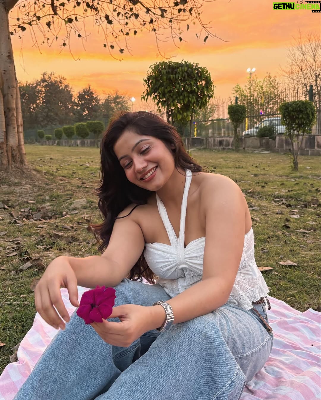 Shraddha Yadav - 8.8K Likes - Flower time of the year🌸✨🥹

(Explorepage, explore, foryoupage, foryou, trending,trendingnow)
#explorepage #explore #foryoupage #foryou #trending #trendingnow