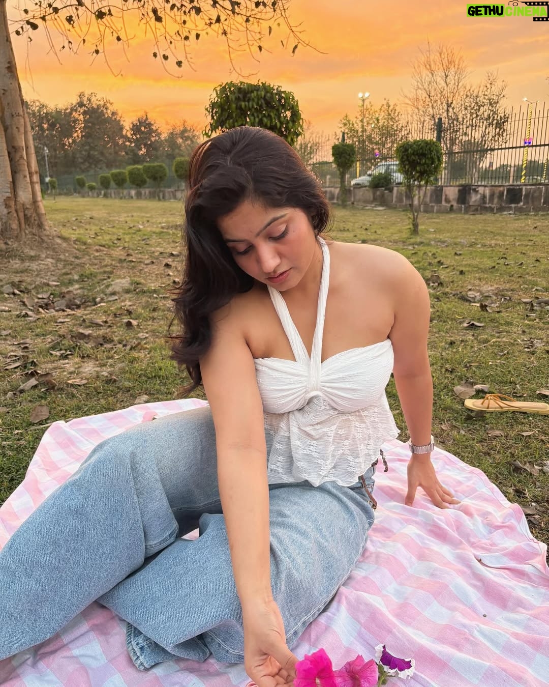 Shraddha Yadav - 8.8K Likes - Flower time of the year🌸✨🥹

(Explorepage, explore, foryoupage, foryou, trending,trendingnow)
#explorepage #explore #foryoupage #foryou #trending #trendingnow
