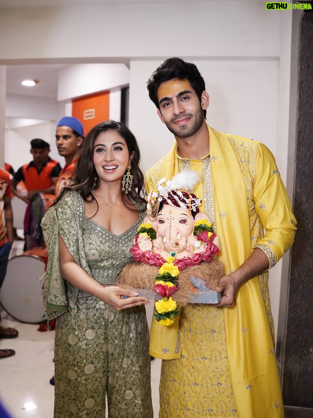 Shreya Kalra - 147.9K Likes - Agle baras tu jaldi aa ❤️
.
.
.
Outfit - @kikibyishikaagrawal