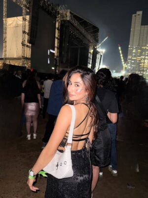 Shreya Kalra Instagram - take me to a concert and call it a date āŗļø
Outfit- @nefsfinds