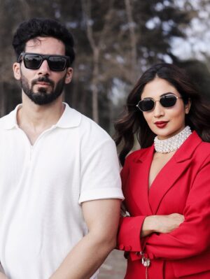 Shreya Kalra Instagram - Signing off as insiders for this season, what a ride itās been!
.
.
Congratulations @fun.with.gullu.g & @elvish_yadav for winning it š„
Outfit - @chic_and_brat