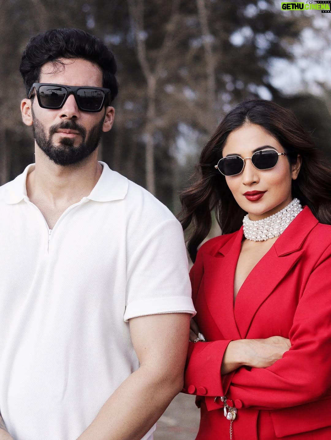 Shreya Kalra - 170.6K Likes - Signing off as insiders for this season,  what a ride it’s been! 
.
.
Congratulations @fun.with.gullu.g & @elvish_yadav for winning it 🔥

Outfit - @chic_and_brat