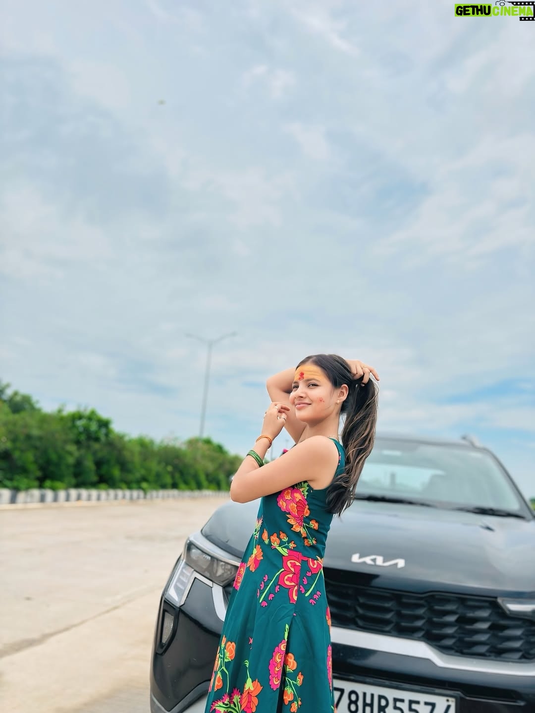 Shreya Pal - 9.8K Likes - Love You Bholenath Ji 🔱❤️
.
.
.
.
.
.
.

.
#trending #instagram #kia #shreyapal65 #green #greenery #insta #baghel #gadariya #pal #suit #love #kanpur
