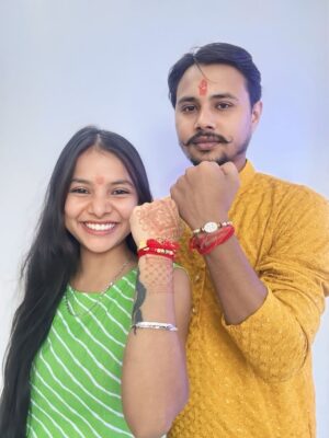 Shreya Pal Instagram - HAPPY RAKSHABANDHAN ❤️🌸
#shreyapal65
.
.
.
.
#rakhi #rakhshabandhan #love #brother #bhai