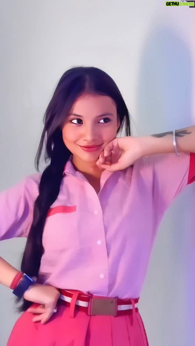 Shreya Pal - 4.3K Likes - 🎀🌸🩷
.
.
.
#shreyapal65 #tag #reels #reel #fyp #foryou #expression #dance #love