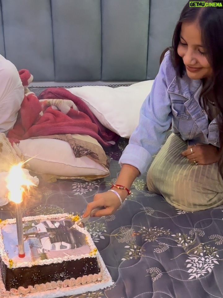 Shreya Pal - 4.1K Likes - All About My Birthday’s Evening ❤️☺️
.
.
.
.
#shreyapal65 #birthday #birthdaycelebrations #birthdayevening #love