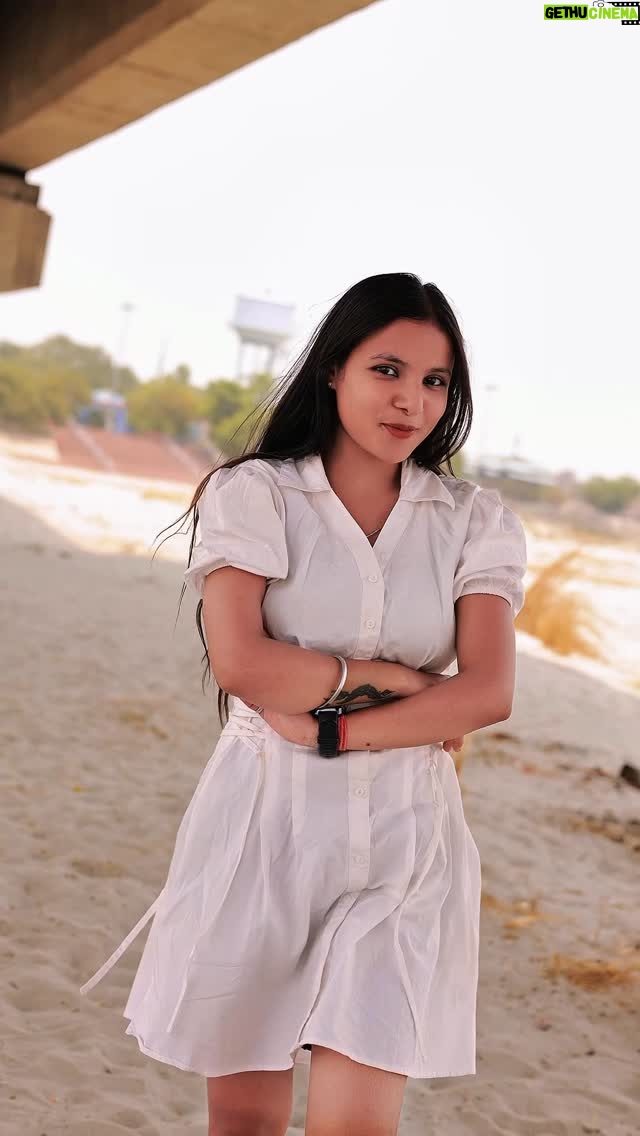 Shreya Pal - 9.8K Likes - Dil Kaise Sambhaloo ❣️
.
.
.
#shreyapal65 #tag #reels #reel #fyp #foryou #expression #dance