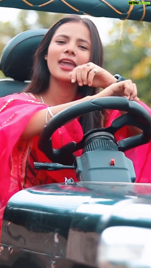 Shreya Pal - 20.3K Likes - Gadiya Kaaliya Ni 🏎️❤️
.
.
.
#shreyapal65 #tag #reels #reel #fyp #foryou #expression #trending #love #jeep #karanaujla❤️