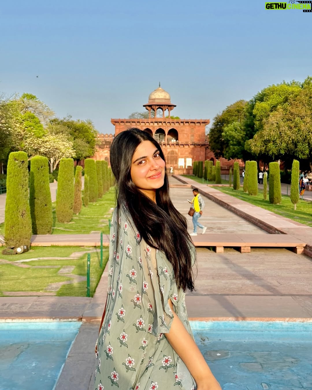 Shreya Sanghi - 76.6K Likes - Stone poetry 🤍✨

#tajmahal
.
.
.
.
.
.
.
.
.
.
.
.
#travelgram #india #indiatravelgram #agra #beauty #ootd #outfitoftheday #outfitinspiration #outfitinspo #monument #wonderoftheworld #indiapictures #indiatourism #incredibleindia #beauty #beautifuldestinations #indowestern #beautiful #sunkissed #tajmahalindia #travelblogger #travel #indiatravel #aesthetics #architecture #mughalarchitecture #art #timeless #serenity