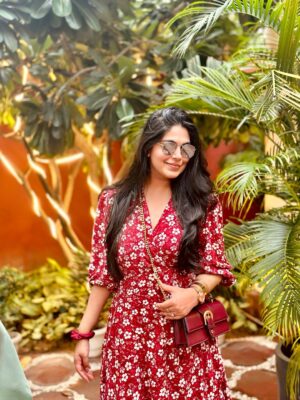 Shreya Sanghi Instagram - There are decades when nothing happens; and there are weeks when decades happen. 🤍
.
.
.
.
.
.
.
.
.
.
.
.
.
#beautifulday #nature #lunchdate #ootd #foodstagram #coffee #dessert #trees #beauty #delhi #delhidiaries #delhigram #beautiful #friends #girlfriends #dayout #food #outfitoftheday #fun #goodvibes #allsmiles #art #artwork #artsy #artworks #artgallery #artlovers #goodfood #coffeedate #delhiblogger