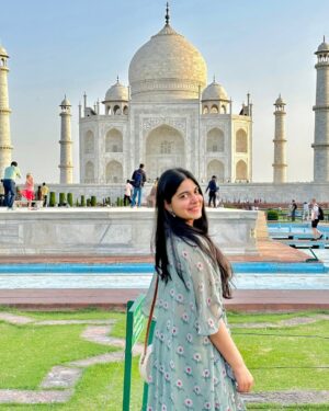 Shreya Sanghi Instagram - Stone poetry 🤍✨
#tajmahal
.
.
.
.
.
.
.
.
.
.
.
.
#travelgram #india #indiatravelgram #agra #beauty #ootd #outfitoftheday #outfitinspiration #outfitinspo #monument #wonderoftheworld #indiapictures #indiatourism #incredibleindia #beauty #beautifuldestinations #indowestern #beautiful #sunkissed #tajmahalindia #travelblogger #travel #indiatravel #aesthetics #architecture #mughalarchitecture #art #timeless #serenity